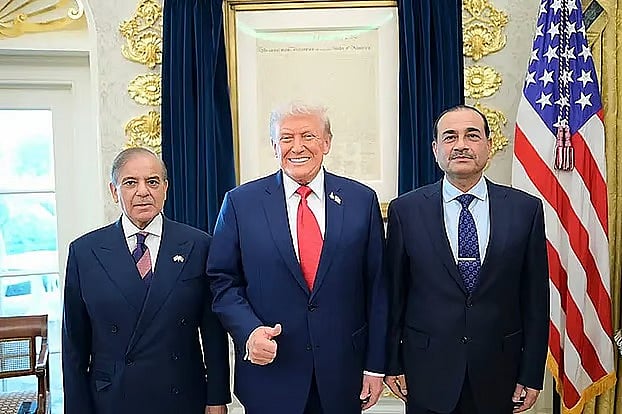 পাকিস্তান বনাম আফগানিস্তান: কোন পক্ষে হতাহত কত জন, ক্ষয়ক্ষতি কতটা