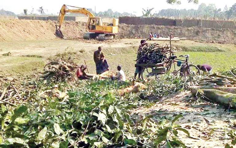 দুর্গাপুরে অবৈধ পুকুর খননে মামলা, রক্ষা পেল তিন ফসলি আবাদি জমি