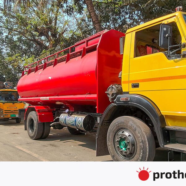 ইরান-ইসরায়েল যুদ্ধ: সাতক্ষীরায় পেট্রলপাম্পে তেল কেনার হিড়িক