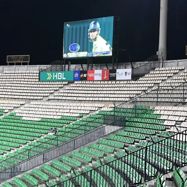 গ্যালারিতে দর্শক ফেরাতে প্রধানমন্ত্রীর কাছে ফ্র্যাঞ্চাইজিগুলোর আবেদন