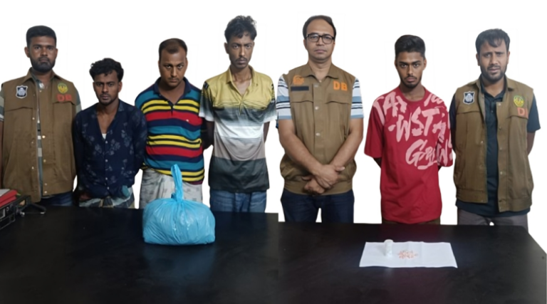 রাজশাহীতে আরএমপি’র মাদকবিরোধী অভিযানে ৪ মাদক ব্যবসায়ী গ্রেপ্তার