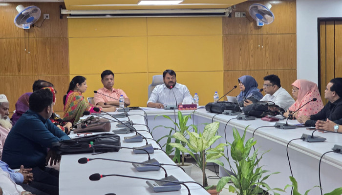 রাসিকের স্বাস্থ্য বিভাগের সুপারভাইজারদের সাথে মতবিনিময়