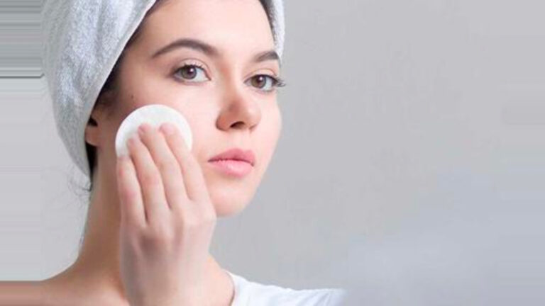 গরমে তৈলাক্ত ত্বকের ৪ ভুল পরিচর্যা, কী করবেন?