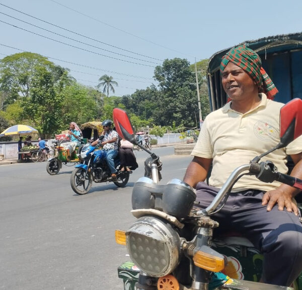 তীব্র তাপদাহে নাকাল রাজশাহীবাসী