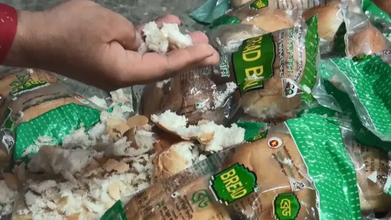 চাঁপাইনবাবগঞ্জে স্কুলের খাবার খেয়ে ফের ৫০ শিক্ষার্থী অসুস্থ