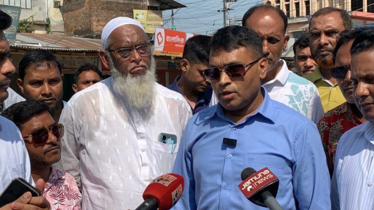 তেলের কৃত্রিম সংকট রোধে জেলা প্রশাসকের কঠোর বার্তা