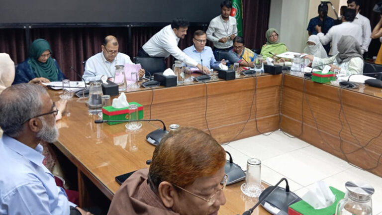 সংরক্ষিত নারী আসনে মনোনয়ন জমা দিল ১১ দলীয় নির্বাচনী ঐক্য