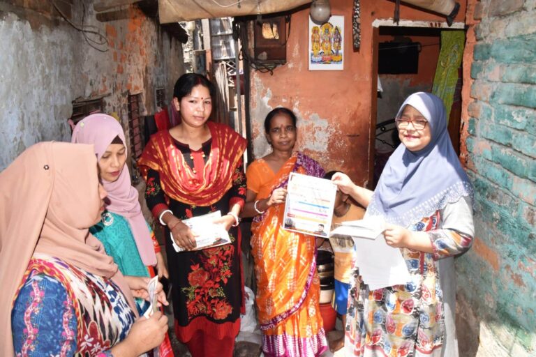 হাম প্রতিরোধে নগরীতে লিফলেট বিতরণ