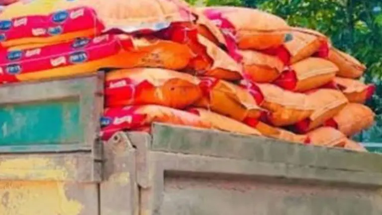 বাঘায় ব্যবসায়ীর জিরা ছিনিয়ে নেওয়ার ঘটনায় ধূম্রজাল প্রতিকার পাওয়া নিয়ে আশঙ্কা!