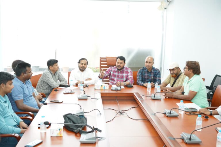 রাজশাহী সাংবাদিক ইউনিয়নের সাথে রাসিক প্রশাসকের মতবিনিময়