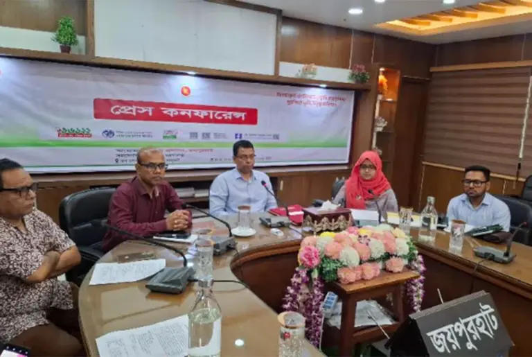 জয়পুরহাটে ভূমিসেবা মেলা উপলক্ষে সংবাদ সম্মেলন