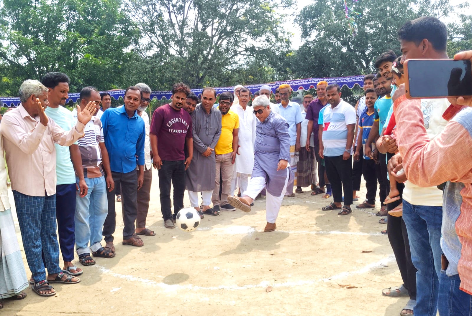 তরুণ সমাজকে বিপথগামী হওয়া থেকে রক্ষা করবে খেলাধুলা: এমপি মিলন