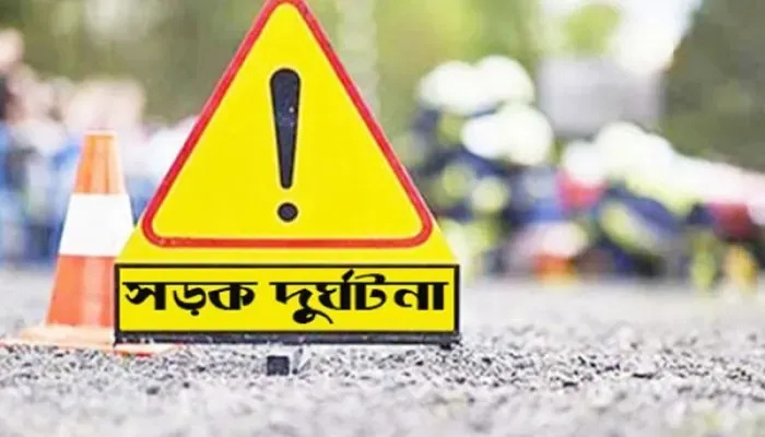 পুঠিয়ায় ট্রাকের ধাক্কায় পথচারী নিহতের ঘটনায় ট্রাকে আগুন, পুলিশের গাড়ি ভাংচুর