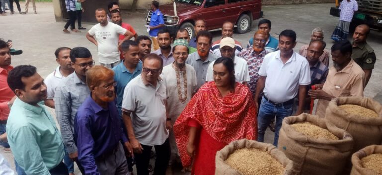 মোহনপুরে বোরো ধান সংগ্রহ উদ্বোধন