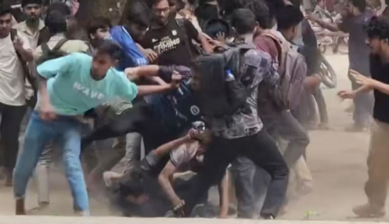রাবিতে র‌্যাগিংয়ের অভিযোগ ঘিরে দুপক্ষের সংঘর্ষ