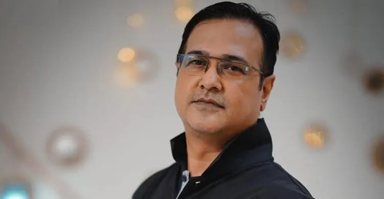 হামে আক্রান্ত হয়ে মৃত শিশুগুলোর অভিশাপ নিন: আসিফ আকবর