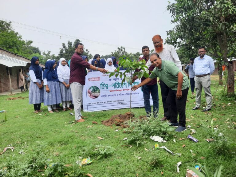 নগরীতে সচেতন সোসাইটির বৃক্ষরোপণ অভিযান