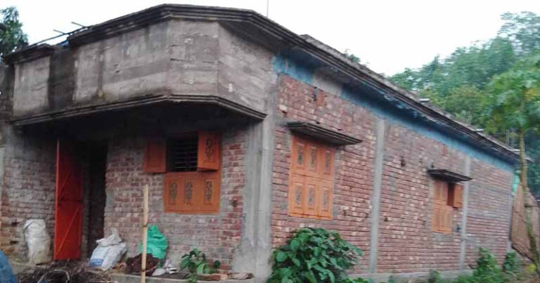 গোদাগাড়ীতে অবৈধদখল মুক্ত করতে সাড়ে ৫ বছর ঝুলে আছে ডিসির উচ্ছেদ আদেশ