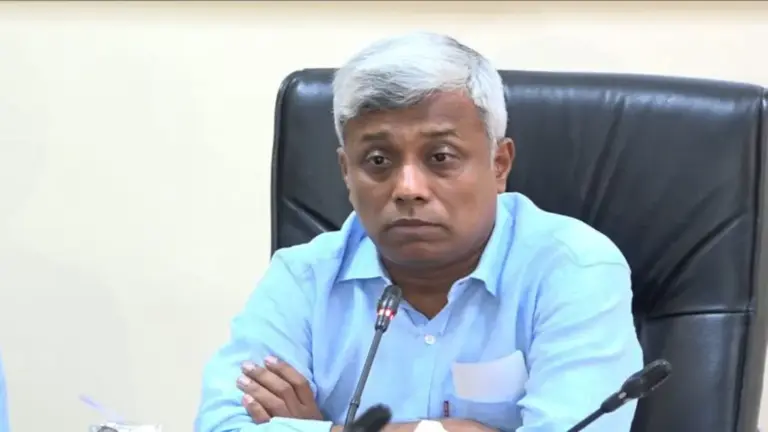 বাধ্য হয়ে জ্বালানি তেলের দাম বাড়ানো হয়েছে : প্রতিমন্ত্রী