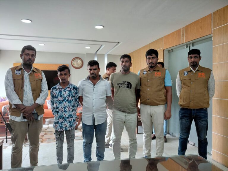 নওগাঁয় ‘শয়তানের নিঃশ্বাস’ আতঙ্ক, ডিবির জালে চক্রের ৩ সদস্য