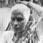 নাটোরে কুকুরের টানাটানিতে পুকুর থেকে মিলল বস্তাবন্দি অর্ধগলিত লাশ