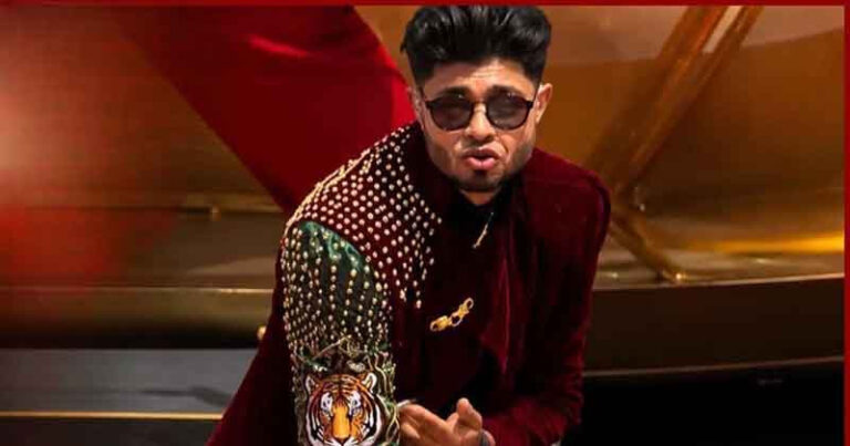 বিশ্ব মঞ্চে সঞ্জয়ের হাতে একটুকরো বাংলাদেশ