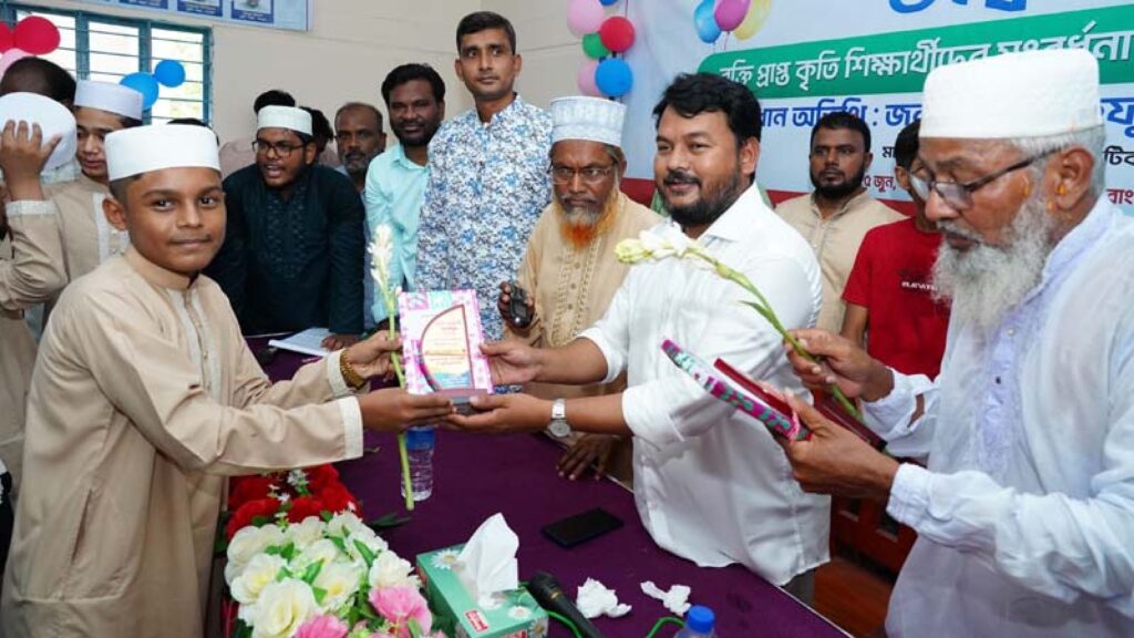 বুধপাড়া আলিম মাদ্রাসার ভবন উদ্বোধন ও কৃতি শিক্ষার্থীদের সংবর্ধনা
