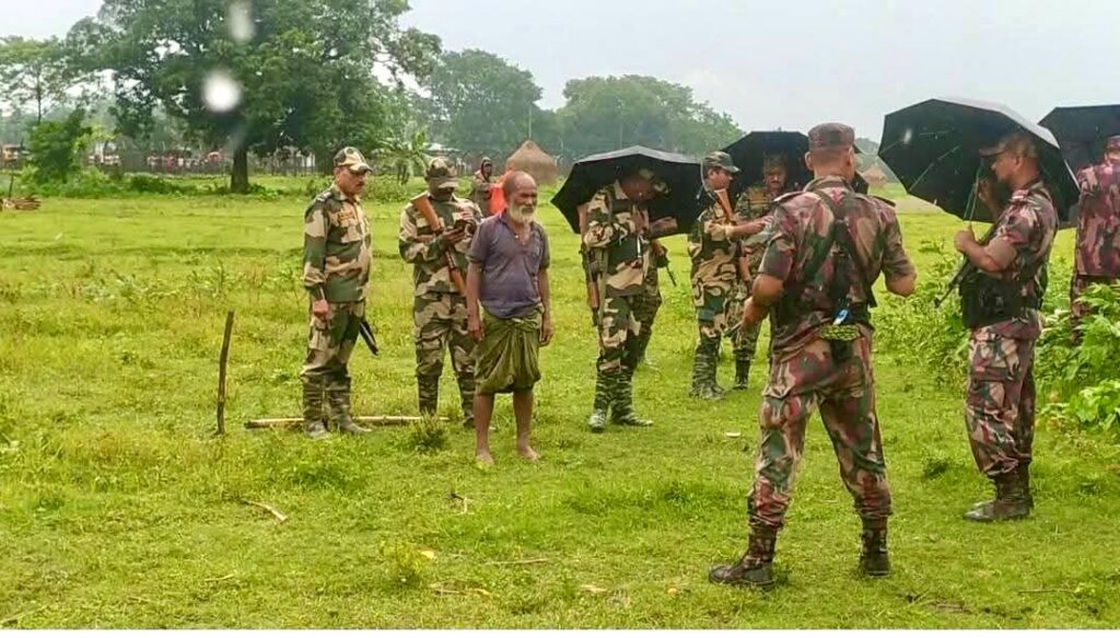 তিন মাস আগে নিখোঁজ হন আলোচিত সীমান্তের শূন্যরেখায় অবস্থান করা সেই বৃদ্ধের বাড়ি গোদাগাড়ী