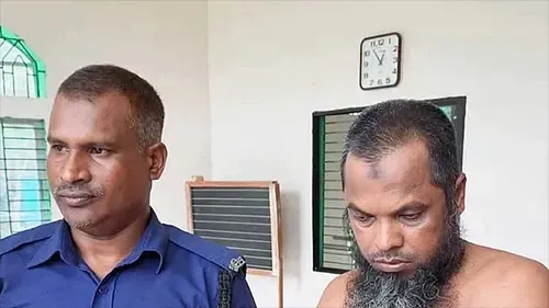 ৫ বছরের শিশুকে ধর্ষণের অভিযোগে ইমামকে মারধর করে পুলিশে দিয়েছে এলাকাবাসী