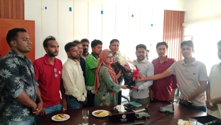 দুর্গাপুরে নয়া ইউএনও’র সাথে সাংবাদিকদের মতবিনিময়