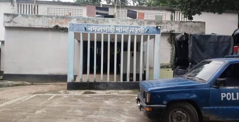 নওগাঁর বদলগাছীতে কলার পাতা কাটা নিয়ে সংঘর্ষে বড় ভাই নিহত, আটক ২