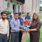 পুঠিয়ার রাজবাড়ি পরিদর্শনে মালদ্বীপের রাষ্ট্রদূত, কিনলেন আম