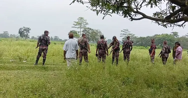 চাঁপাইনবাবগঞ্জে পুশ-ইনে ব্যর্থ হয়ে সীমান্ত থেকে ৭ জনকে ফিরিয়ে নিলো বিএসএফ