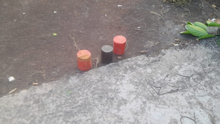 বাগমারায় ককটেল বিস্ফোরণের ঘটনায় মামলা 