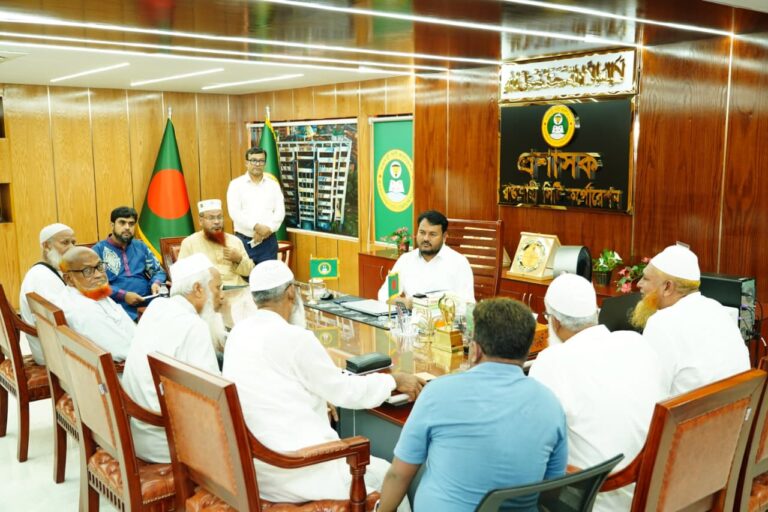 রাসিক প্রশাসকের সাথে  মসজিদ কমিটির সাক্ষাৎ