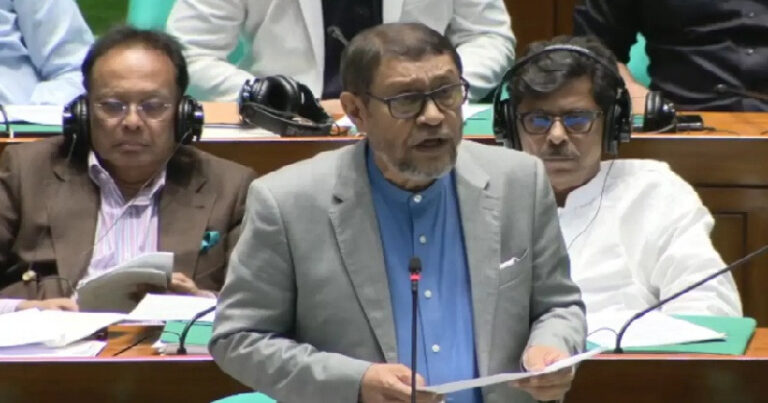 বেসরকারি হাসপাতালেও কম খরচে ডেঙ্গু পরীক্ষা করতে হবে: স্বাস্থ্যমন্ত্রী             
