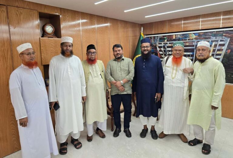 রাসিক প্রশাসকের সঙ্গে বাংলাদেশ জাতীয় ইমাম সমিতির কেন্দ্রীয় নেতৃবৃন্দের সৌজন্য সাক্ষাৎ