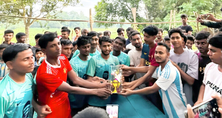 বাগমারাতে মিনিবার ফুটবল টুর্নামেন্টের ফাইনাল অনুষ্ঠিত