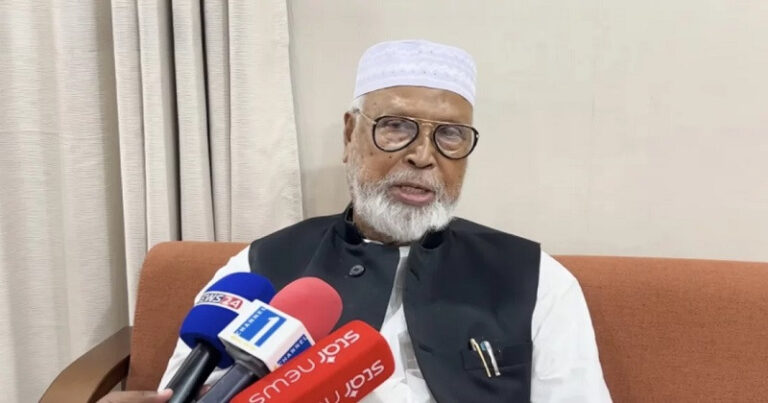 ড. ইউনূসের চেয়ে ‘হাজারগুণ ভালো’ দেশ চালাচ্ছেন তারেক রহমান: কাদের সিদ্দিকী