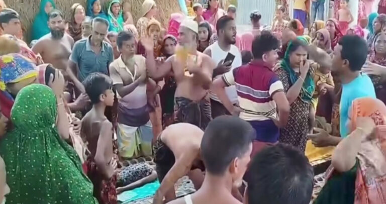 চাঁপাইনবাবগঞ্জে পদ্মায় ডুবে মৃত ৫ শিশু  সম্পর্কে বোন, গ্রামে শোকের ছায়া