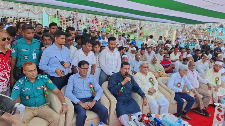 রাজশাহী জেলা প্রশাসক গোল্পকাপ ফুটবল টুর্নামেন্ট উদ্বোধন ক্রীড়াক্ষেত্রে রাজশাহী তার হারানো গৌরব ফিরে পাবে: ভূমিমন্ত্রী মিনু