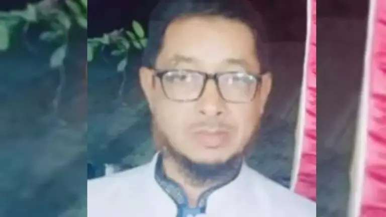 বাঘায় প্রধান শিক্ষক ও আয়ার পরকীয়া, পুলিশের হাতে আটক
