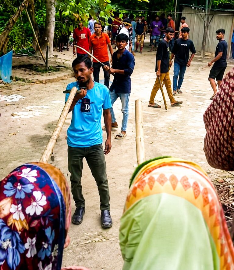 মান্দায় বিরোধে প্রাণনাশের হুমকির অভিযোগ