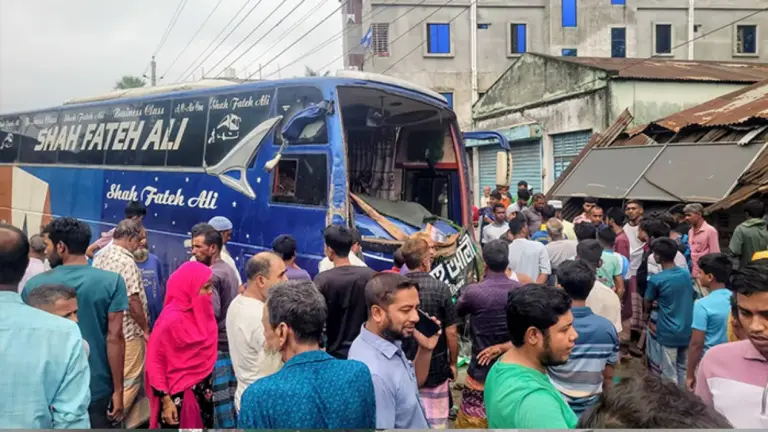 বগুড়া ও সিলেটে বাস দুর্ঘটনায় নিহত ১৭, আহত ৫০