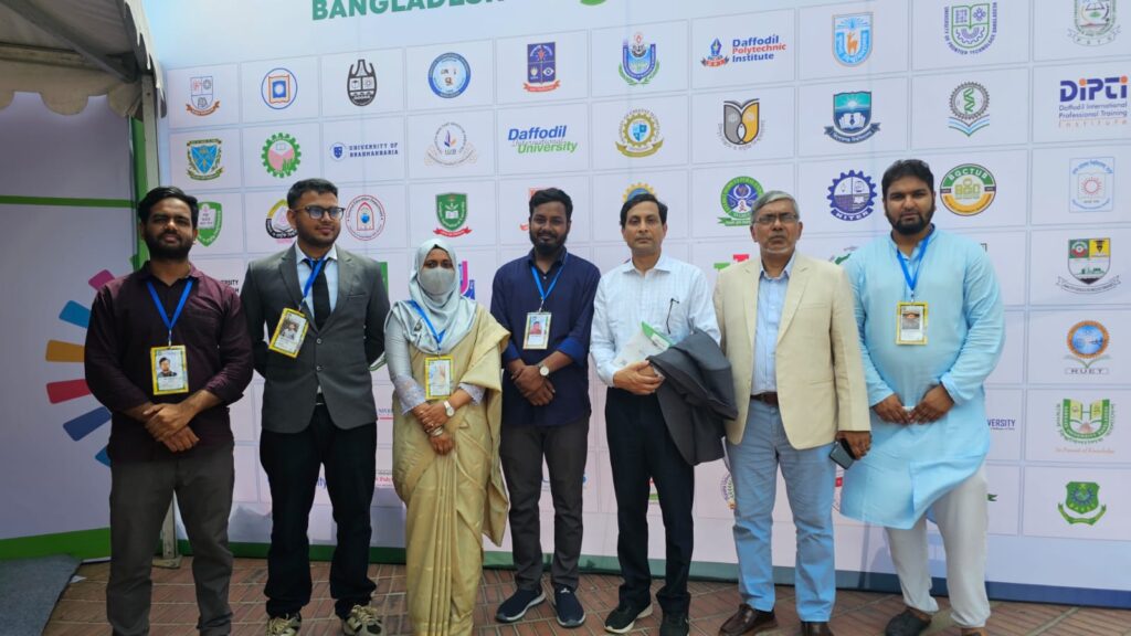 বাংলাদেশ ইনোভেশন ফেয়ারে অংশ নিয়েছে রুয়েটের টিম