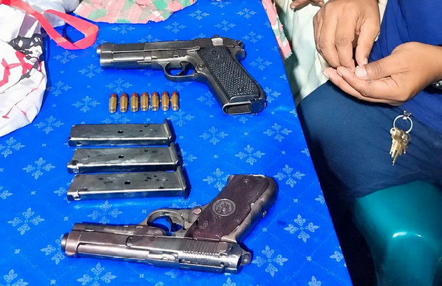 বাঘায় দুটি পিস্তল ও সাত রাউন্ড তাজা গুলিসহ নারী গ্রেপ্তার