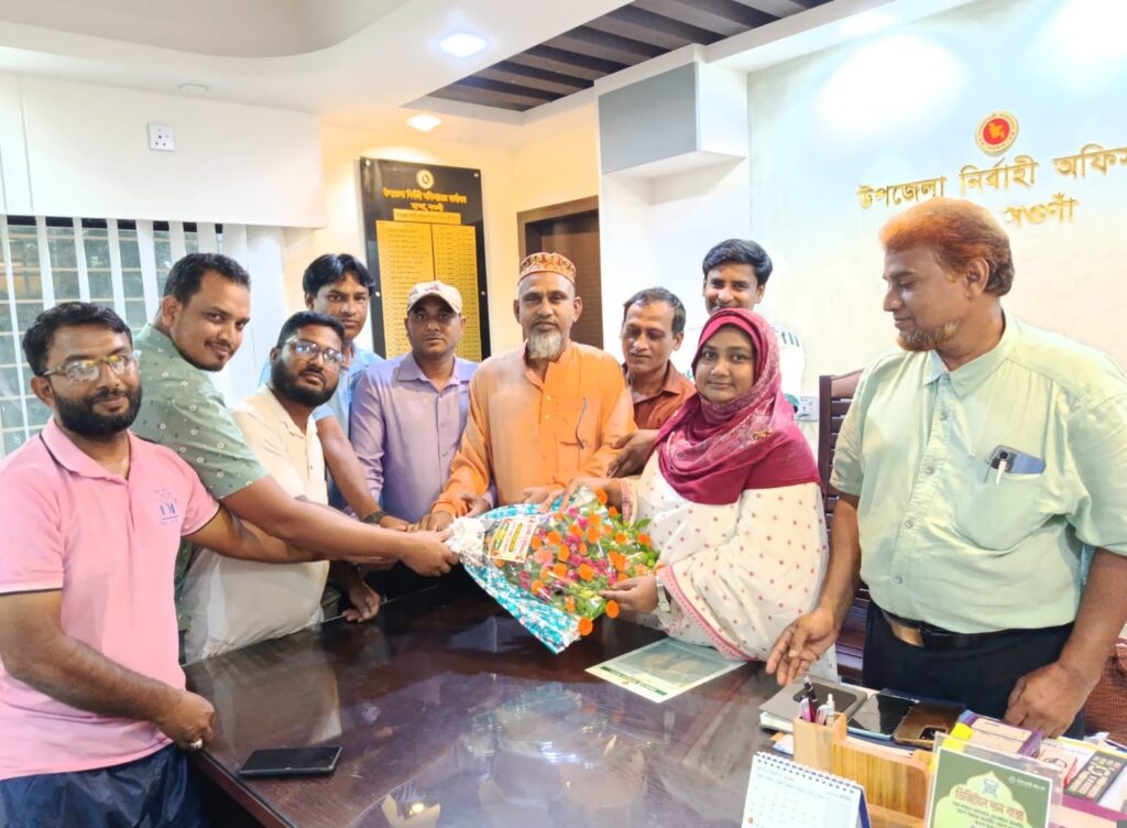 মান্দার ইউএনও’র সাথে আইডিয়াল প্রেসক্লাব সাংবাদিকদের সাক্ষাৎ
