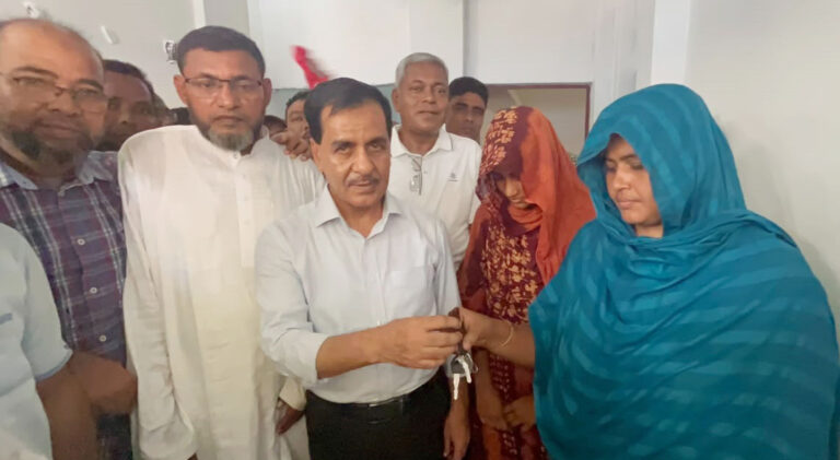 অনিশ্চয়তার দিন শেষ এমপি ধলুর উদ্যোগে ঘর পেলেন দুই অসহায় পরিবার