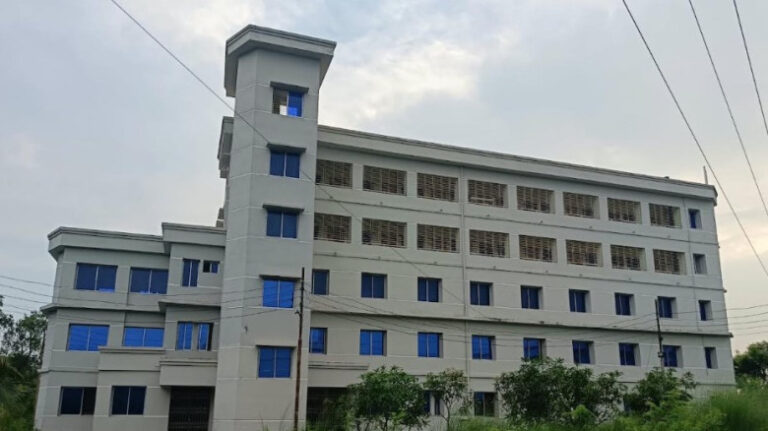 উদ্বোধনের আগেই পোরশায় আঞ্চলিক প্রশিক্ষণ কেন্দ্রের ভাড়া, অর্থ আত্মসাতের অভিযোগ