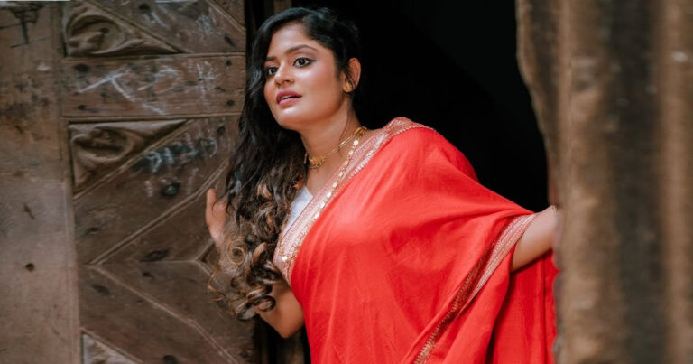 মুসলিমদের থেকে হিন্দুরাই বেশি গরু খায়: ঝিলিক